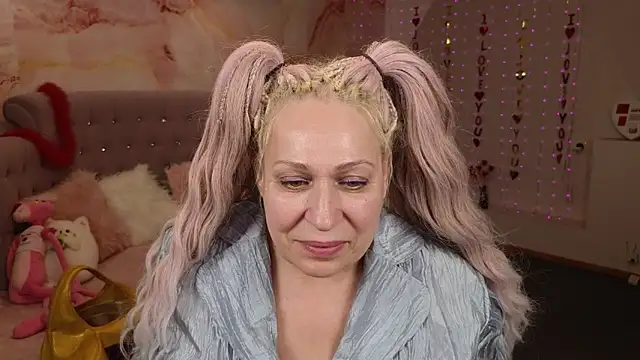 Penelope Pinky online show from 03.11.25