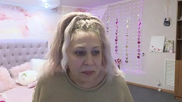 Penelope Pinky online show from 03.17.25