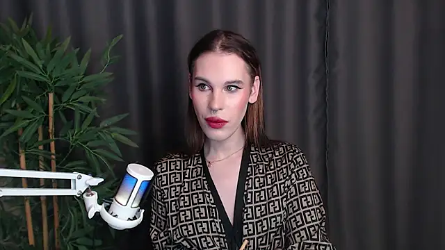 Cassie Bae online show from 12.22.25