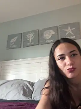 Snapshot of tendertormentt chatting on 12.18.24 tendertormentt online show from 12.18.24