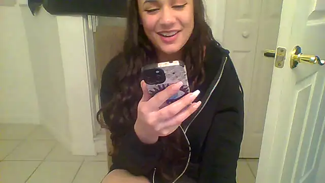 Snapshot of tendertormentt chatting on 01.30.25 tendertormentt online show from 01.30.25