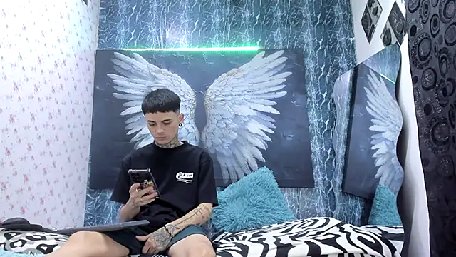 exotic hot couple online show from 04.15.26