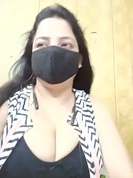 Snapshot of hornycoupleJandS chatting on 06.02.26 hornycoupleJandS online show from 06.02.26