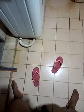 Snapshot of shenLytle chatting on 09.20.25 shenLytle online show from 09.20.25