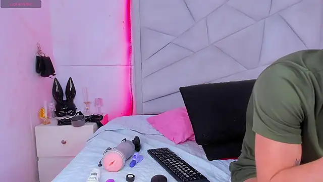 Snapshot of JACK_BLOSSOM_ chatting on 12.30.24 JACK BLOSSOM online show from 12.30.24