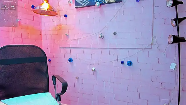 Snapshot of JACK_BLOSSOM_ chatting on 01.02.25 JACK BLOSSOM online show from 01.02.25