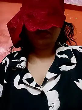 Snapshot of sunita-doll chatting on 03.24.26 sunita-doll online show from 03.24.26