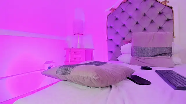 rebeca watsson online show from 11.27.25