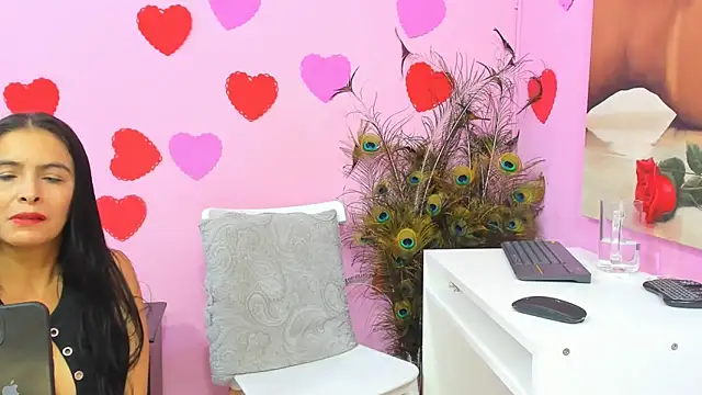 miss--flora online show from 03.08.25