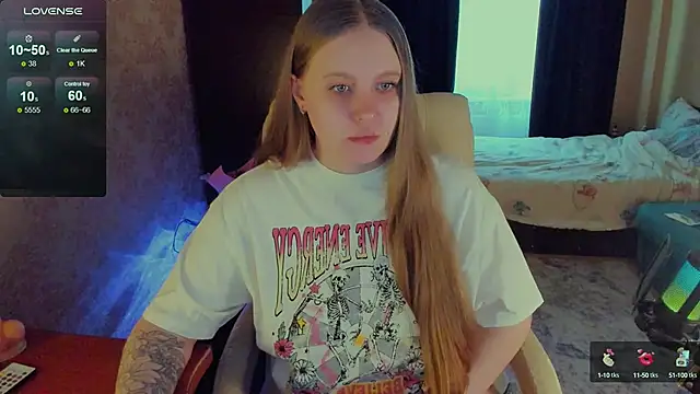 Alice Dreamgirl  online show from 02.27.25