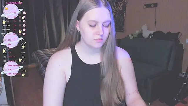 Alice Dreamgirl  online show from 10.18.25