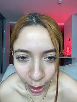 Snapshot of johanafox_ chatting on 12.23.24 johanafox online show from 12.23.24