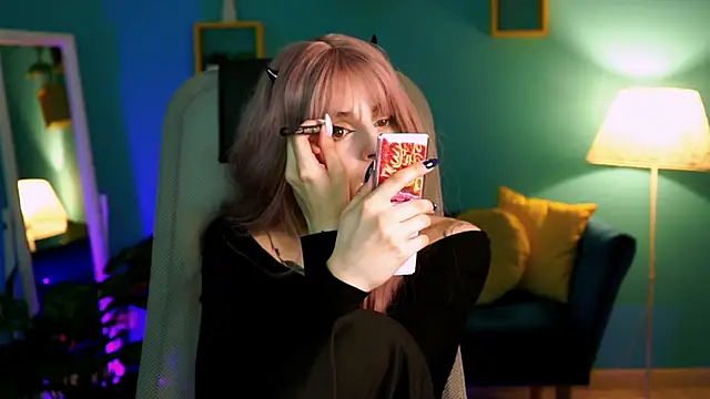 Snapshot of JadeCastle_ chatting on 03.19.25 JadeCastle online show from 03.19.25