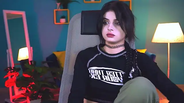 Snapshot of JadeCastle_ chatting on 10.06.25 JadeCastle online show from 10.06.25