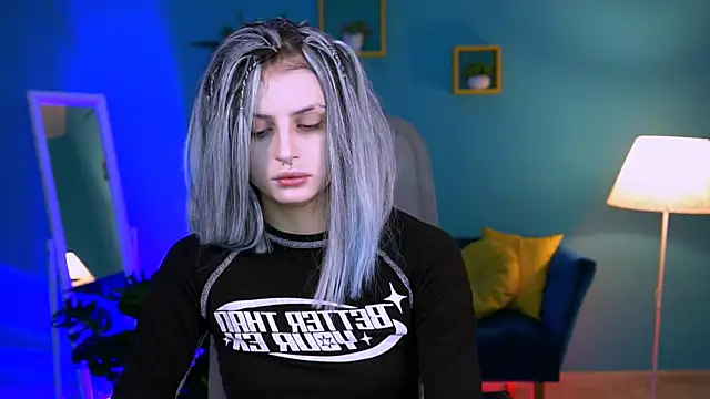 Snapshot of JadeCastle_ chatting on 11.05.25 JadeCastle online show from 11.05.25