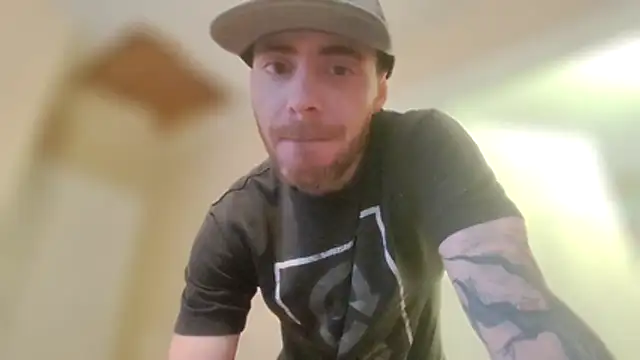 Snapshot of Huntzg23 chatting on 03.04.26 Huntzg23 online show from 03.04.26