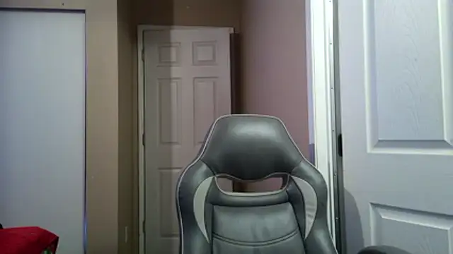 Snapshot of Huntzg23 chatting on 03.16.26 Huntzg23 online show from 03.16.26