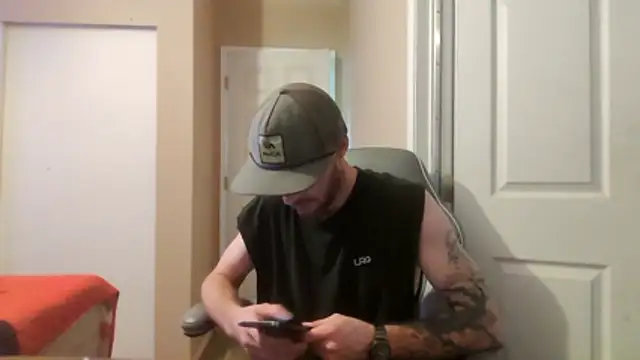 Snapshot of Huntzg23 chatting on 03.25.26 Huntzg23 online show from 03.25.26