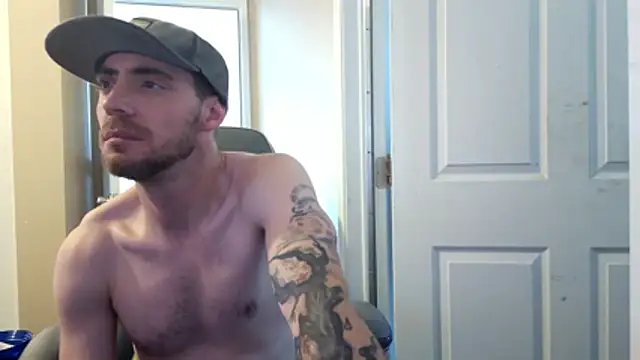 Snapshot of Huntzg23 chatting on 03.27.26 Huntzg23 online show from 03.27.26