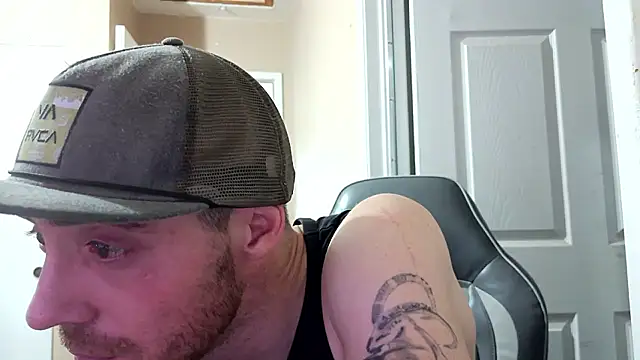 Snapshot of Huntzg23 chatting on 03.29.26 Huntzg23 online show from 03.29.26