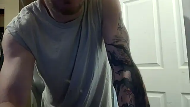 Snapshot of Huntzg23 chatting on 04.04.26 Huntzg23 online show from 04.04.26