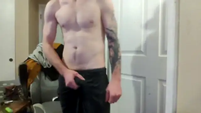 Snapshot of Huntzg23 chatting on 04.10.26 Huntzg23 online show from 04.10.26