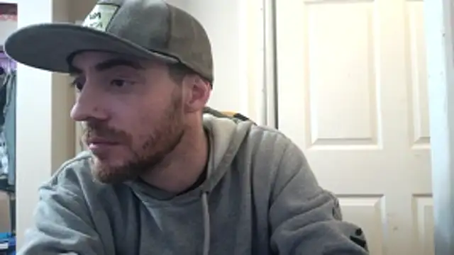 Snapshot of Huntzg23 chatting on 04.14.26 Huntzg23 online show from 04.14.26