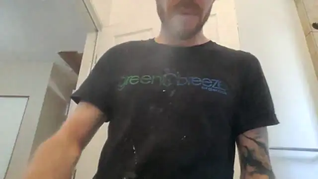 Huntzg23 online show from 05.06.26