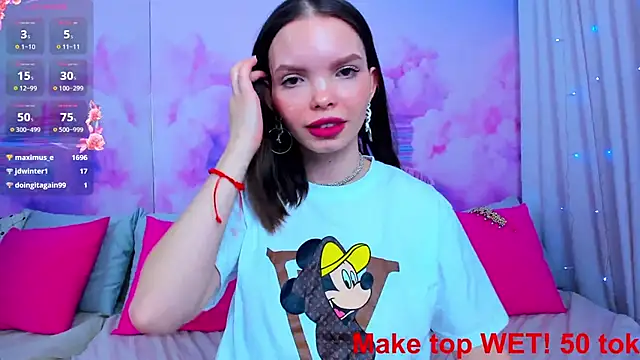 Curvy Dynamite  online show from 01.25.25