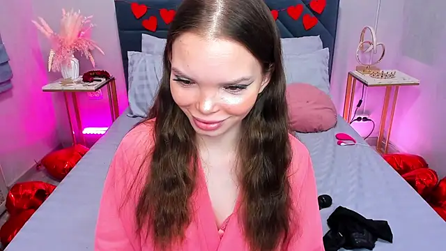 Curvy Dynamite  online show from 02.18.26