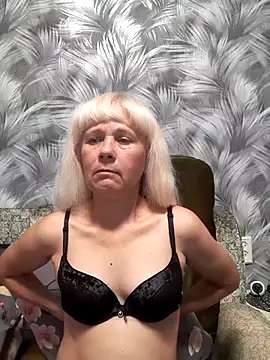 sakura blonde online show from 10.15.25