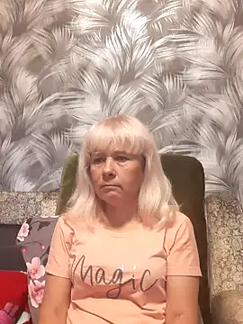 sakura blonde online show from 11.21.25