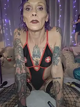 MommyMisfit online show from 07.27.26