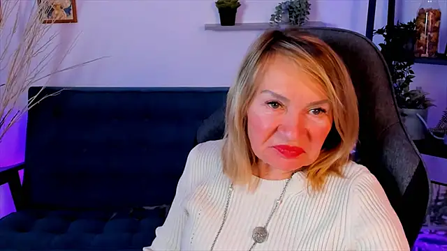 RosalindaFortuna online show from 12.17.24