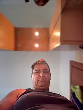 SecretlyDD online show from 04.05.26