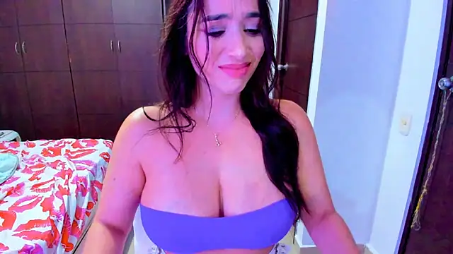 hugetits90xxx online show from 01.04.25