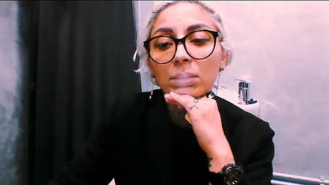 Snapshot of Lucky_Deniz chatting on 11.20.25 Lucky Deniz online show from 11.20.25