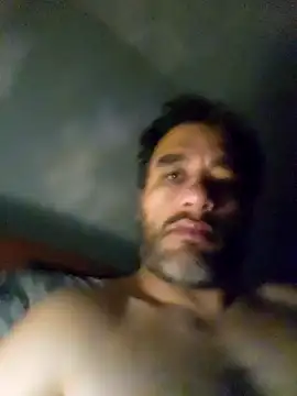 Snapshot of PNPdad6969 chatting on 01.01.25 PNPdad6969 online show from 01.01.25