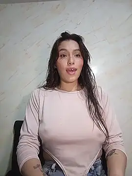 Snapshot of eriika_deep_ chatting on 05.25.26 eriika deep online show from 05.25.26