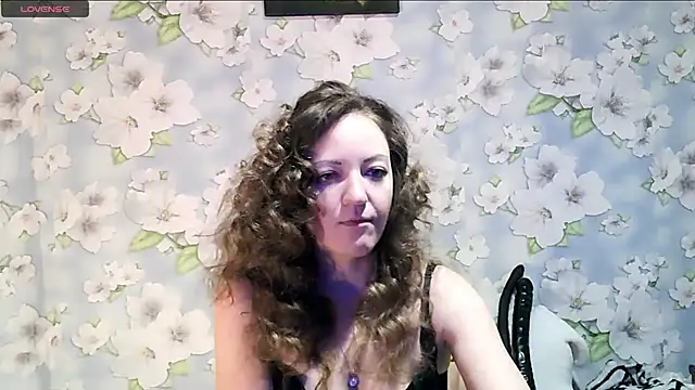 KattyLuuu online show from 02.02.25