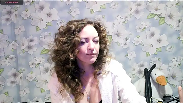 KattyLuuu online show from 03.06.25