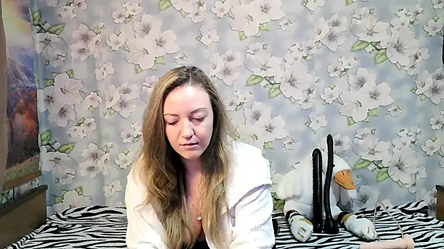 KattyLuuu online show from 09.19.25