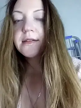 Snapshot of KattyLuuu chatting on 04.12.26 KattyLuuu online show from 04.12.26