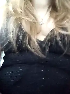 Snapshot of KattyLuuu chatting on 04.16.26 KattyLuuu online show from 04.16.26