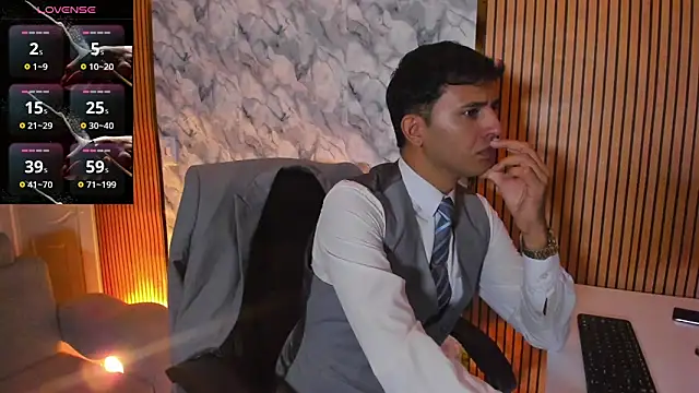 Hideintheoffice online show from 10.11.25