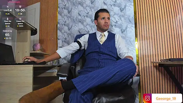 Hideintheoffice online show from 04.17.26