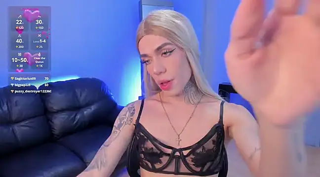 Snapshot of Camillesanto chatting on 12.28.24 Camillesanto online show from 12.28.24