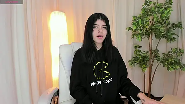 Maddy bennet online show from 03.11.25