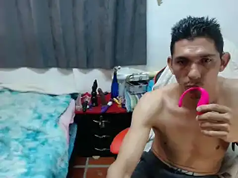 Snapshot of chayanne_odisea chatting on 09.14.25 chayanne odisea online show from 09.14.25