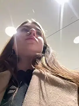 Snapshot of MayaMystic chatting on 12.25.24 MayaMystic online show from 12.25.24